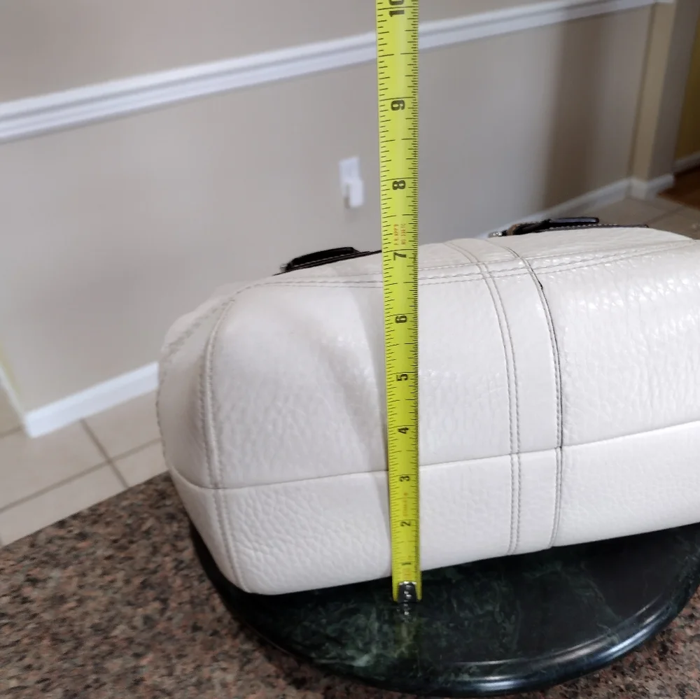 Coach Cream/Ivory Soft Pebble Leather SoHo Handbag Purse
